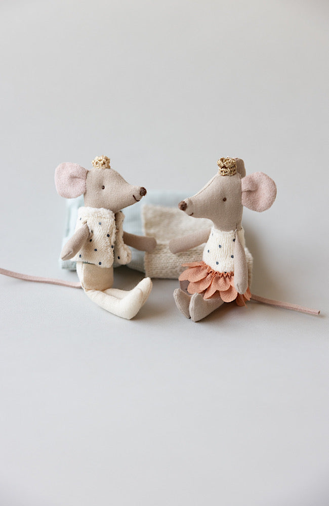 Royal Twins Mice - Little Sister and Brother in Box Pink