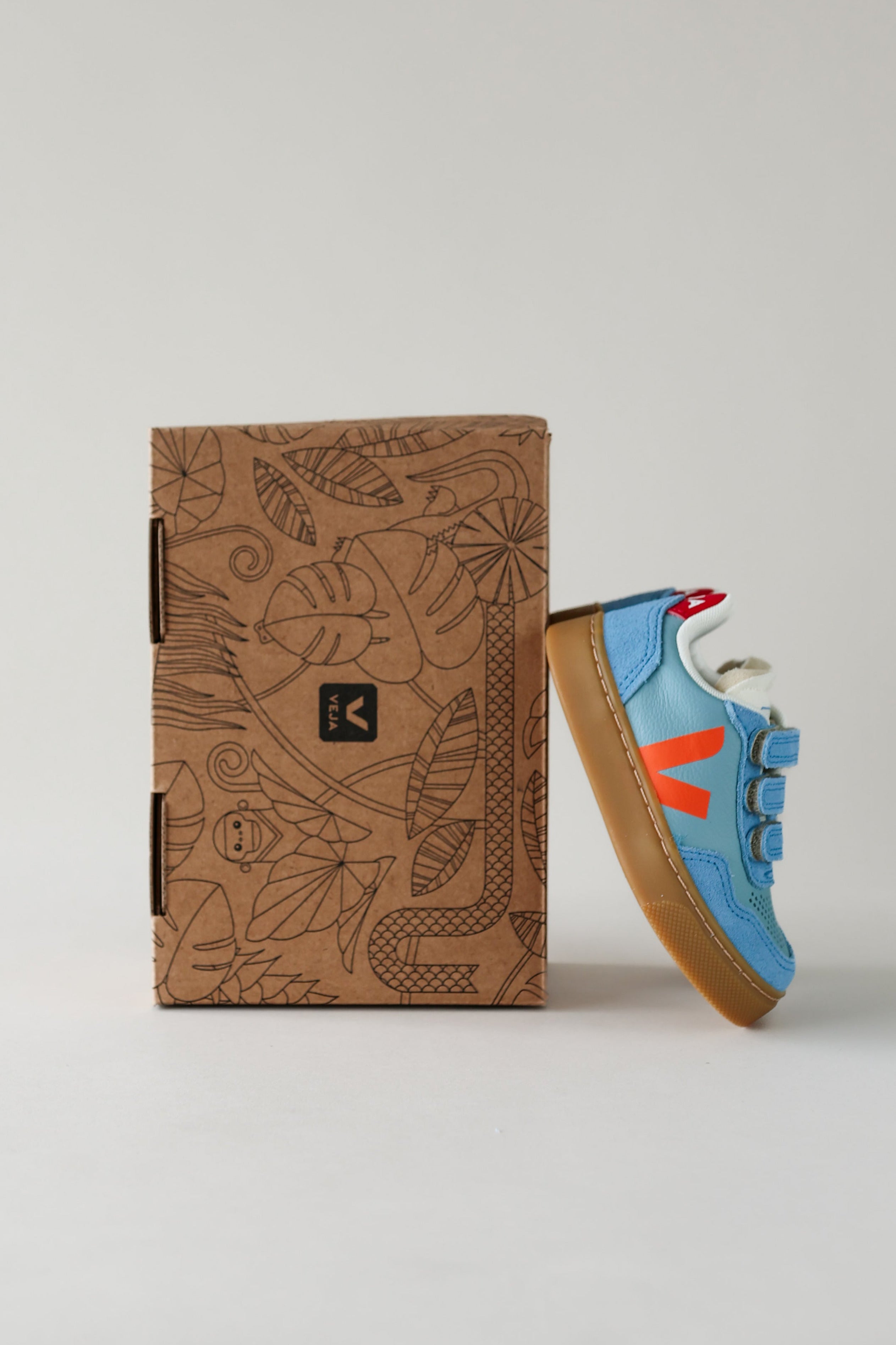 V90 Leather Sneakers - Steel / Fury / Natural