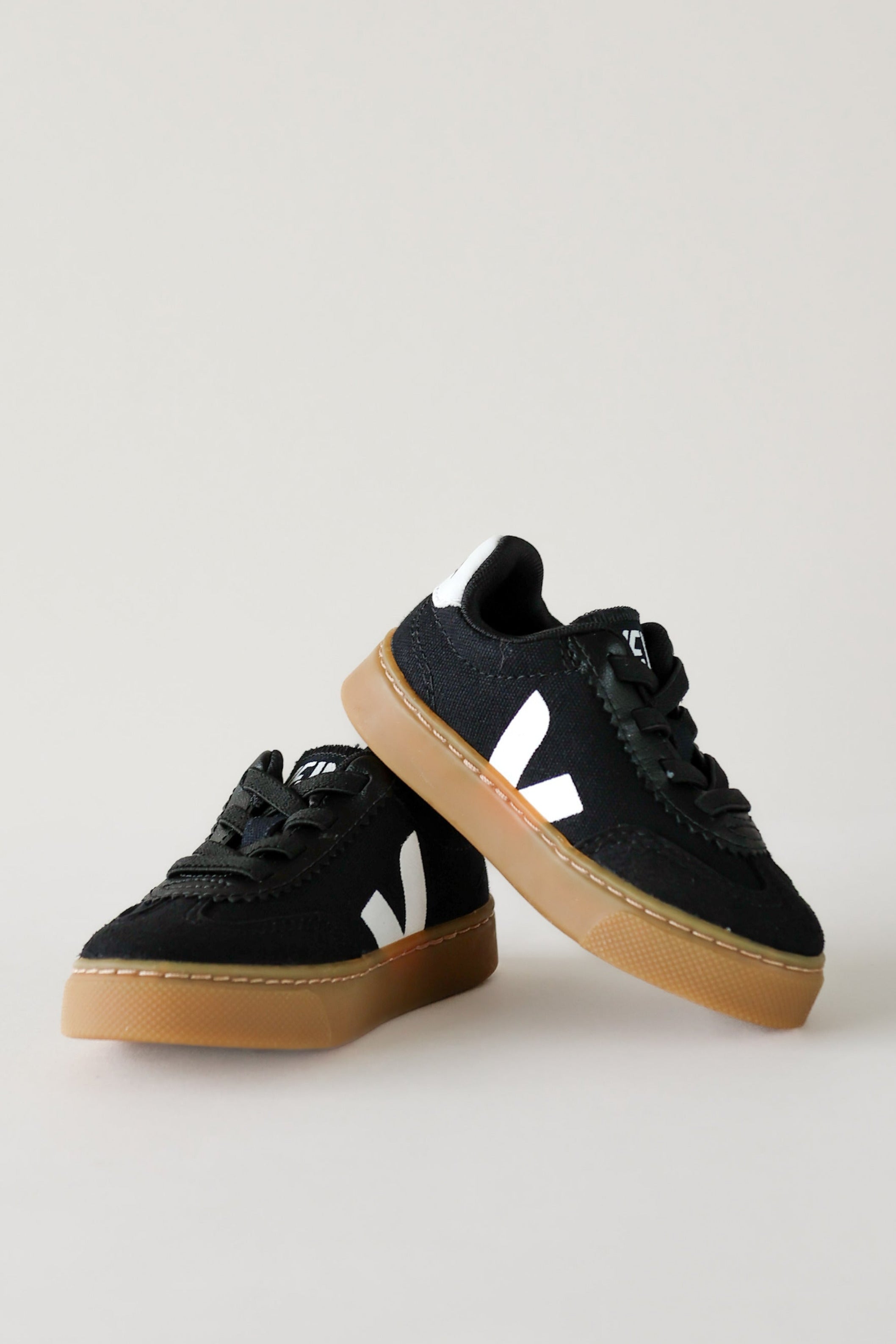 Volley Canvas - Black/White