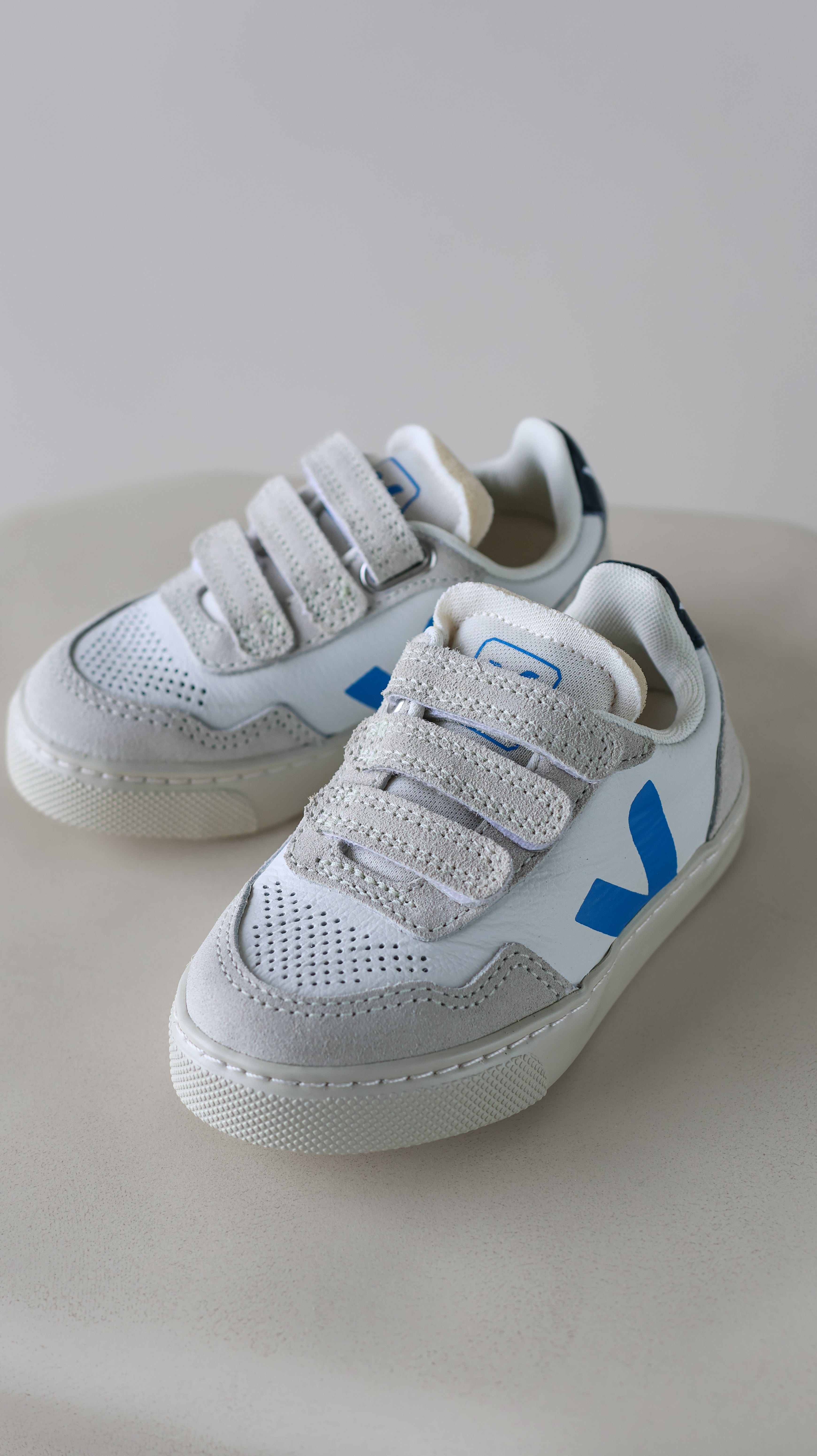 V-90 O.T Leather - Extra White/Egee