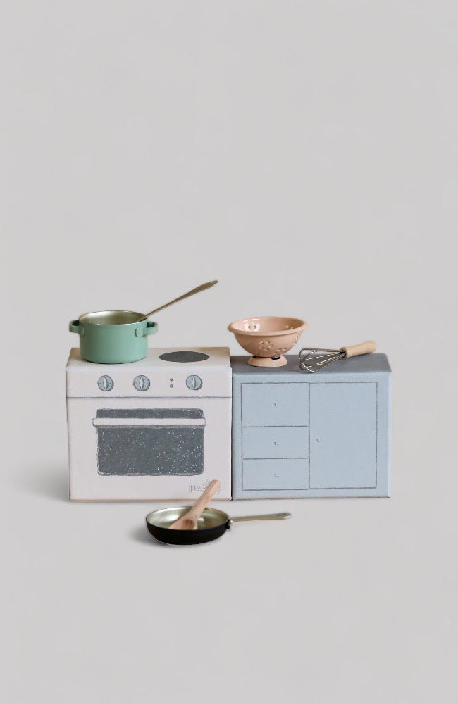 Miniature cooking set