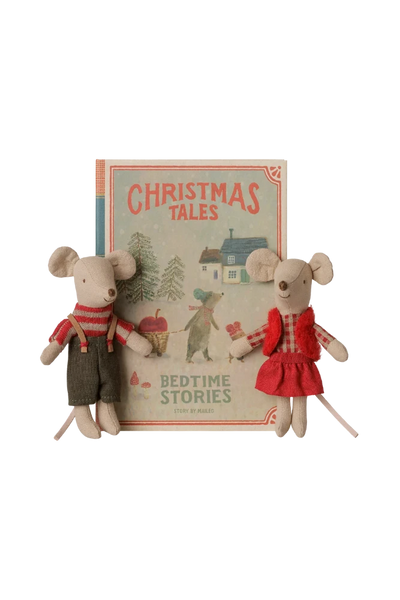 Christmas twin mice, Little sister and brother in book