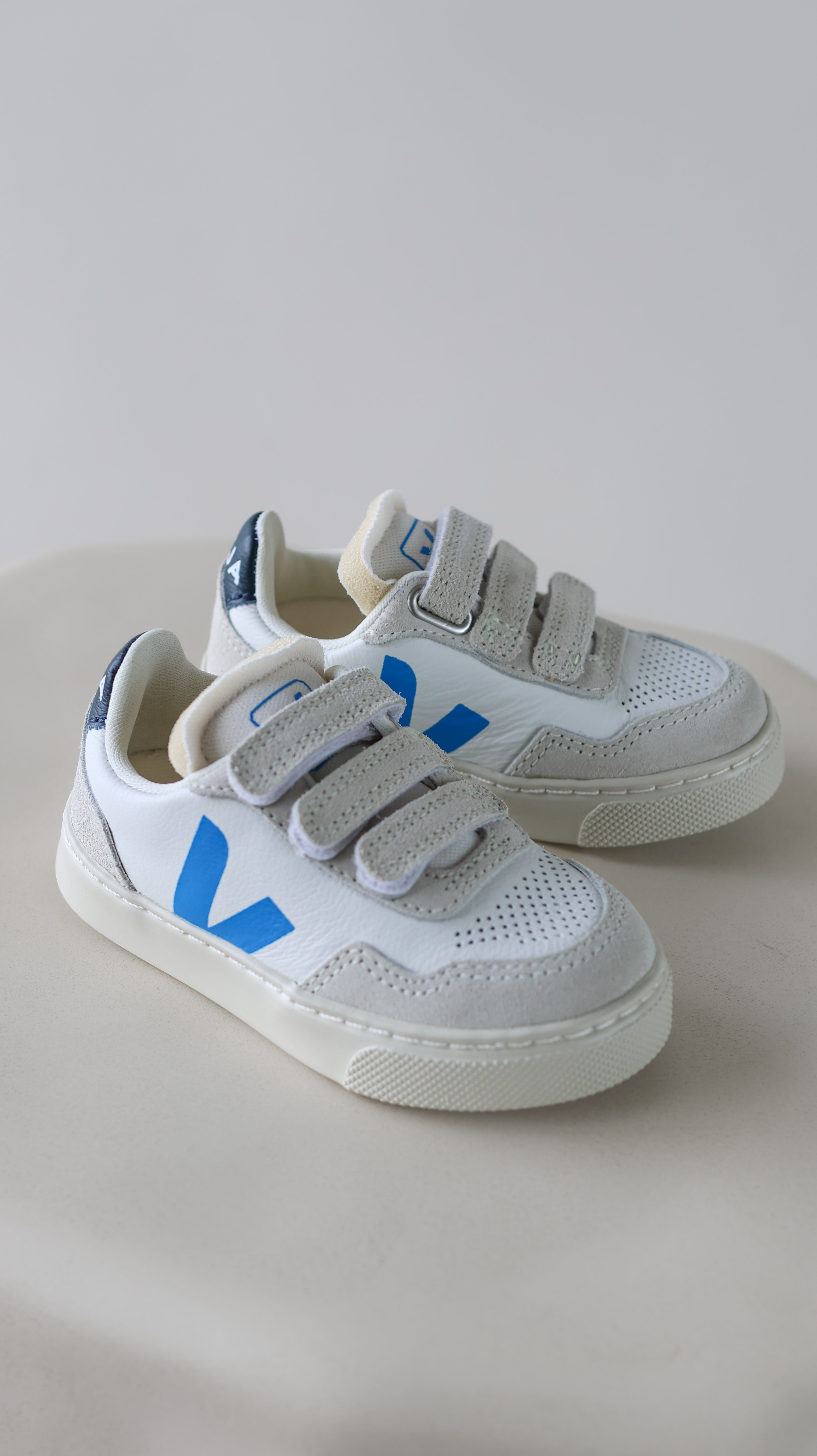 V-90 O.T Leather - Extra White/Egee