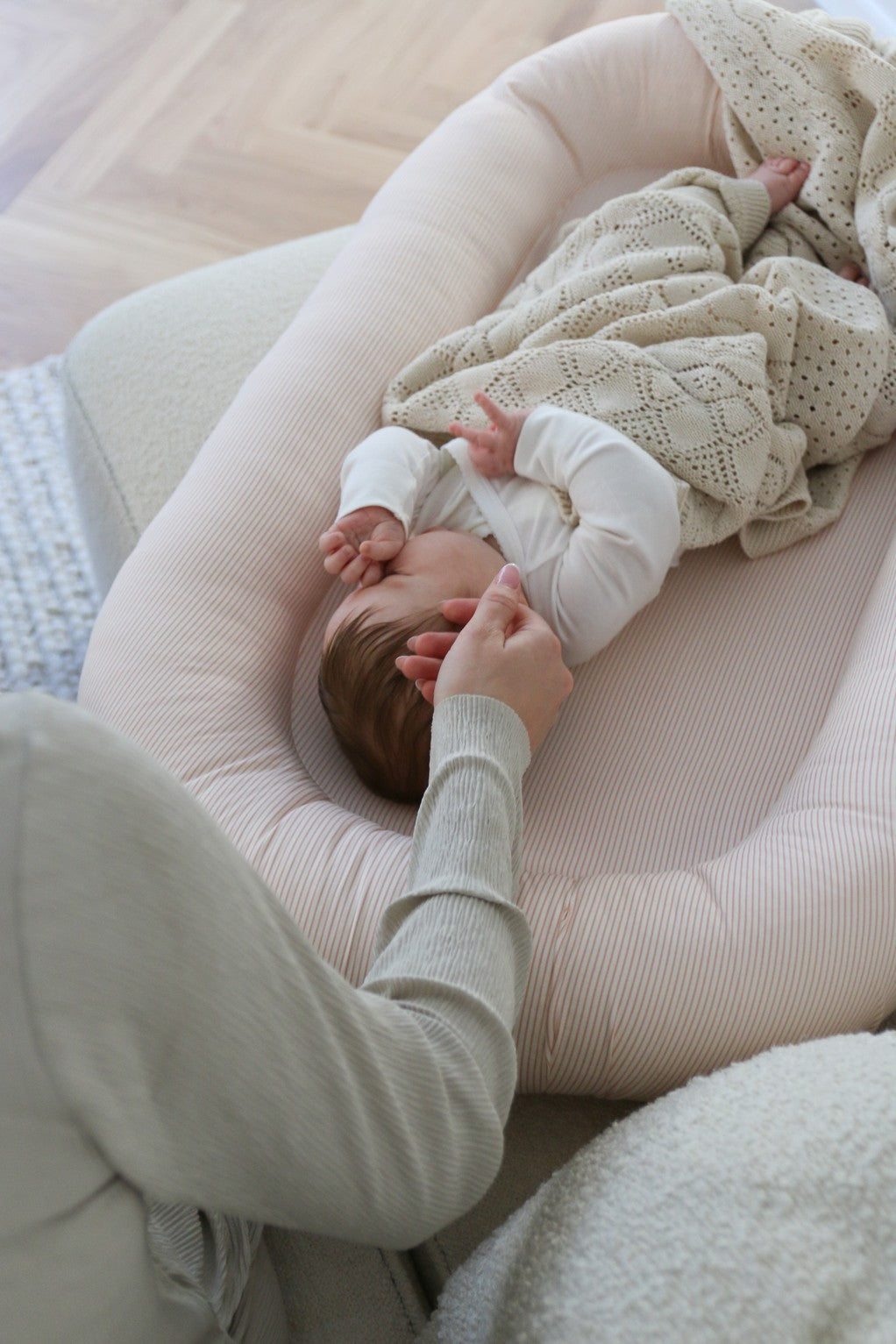 Baby Nest - Classic Stripes Rose