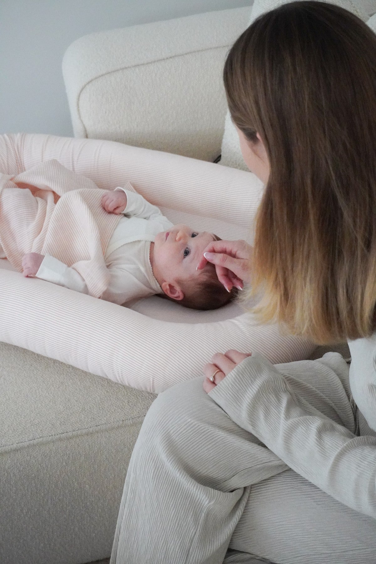 Baby Nest - Classic Stripes Rose