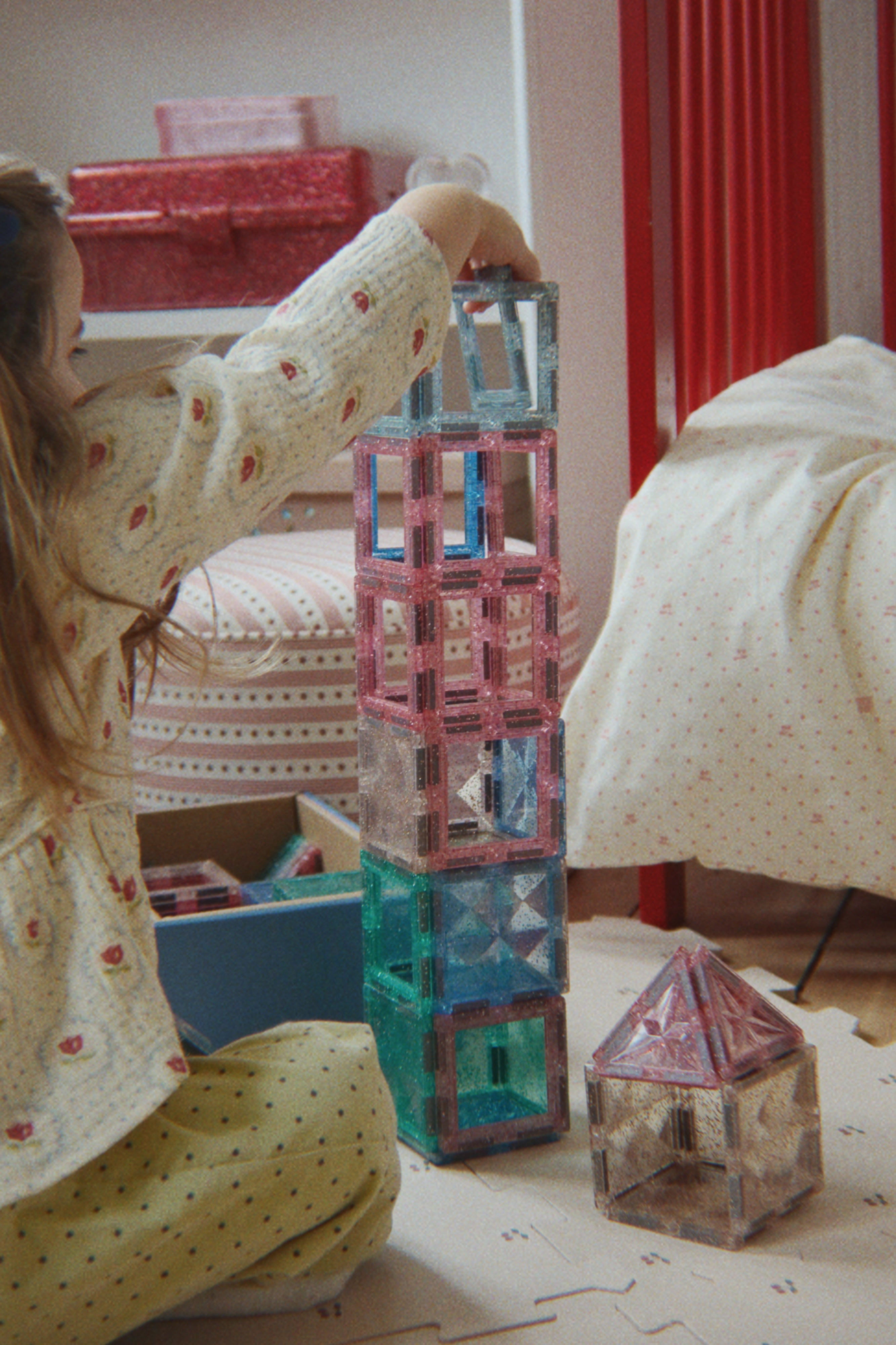 Piece By Piece Magnetic Build - Glitter