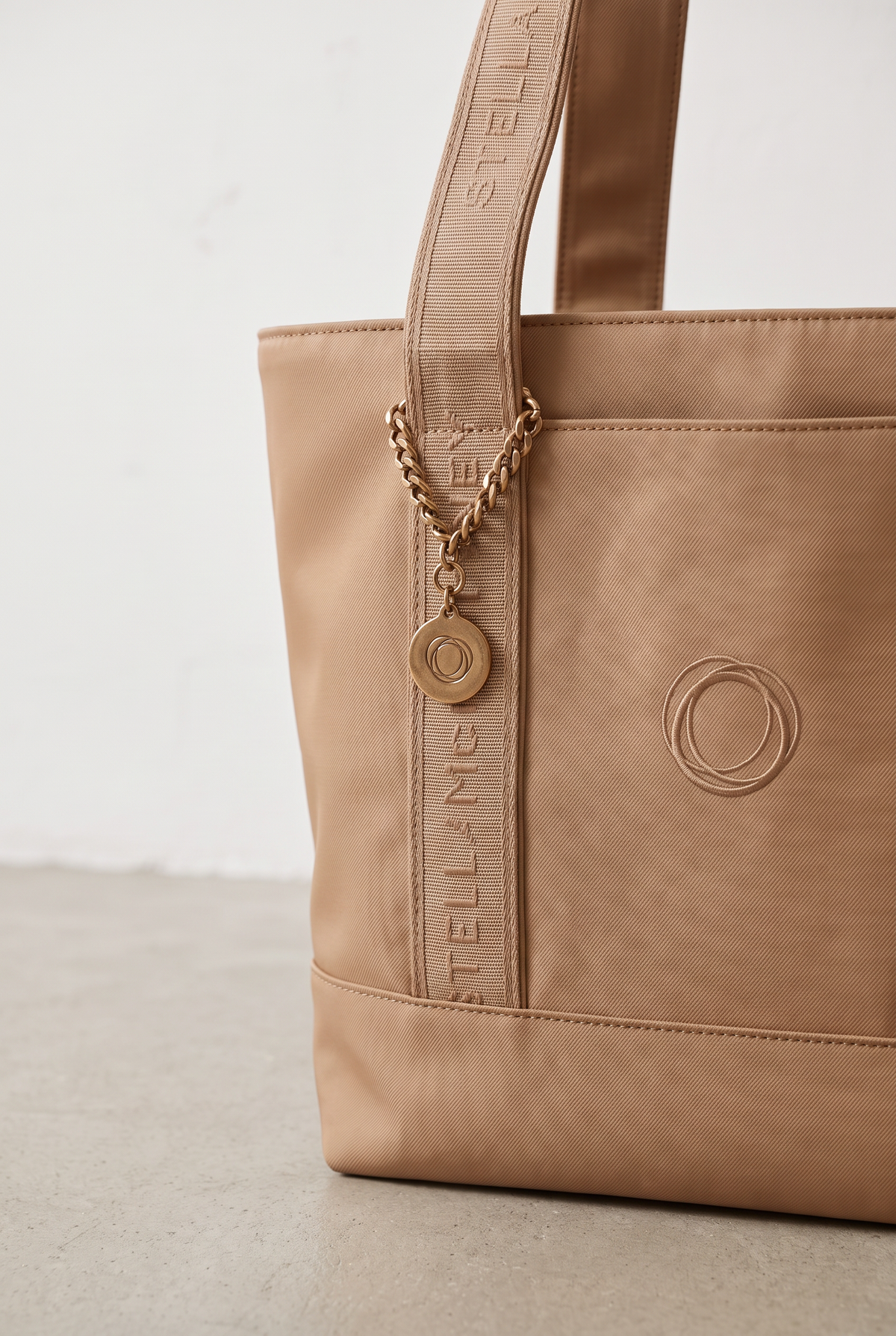 Bugaboo Changing Tote Bag x Stella Mccartney