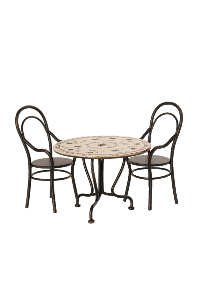 Dining Table w/ 2 chairs